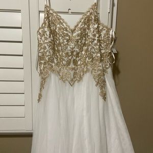 Macy’s prom dress, Size 18W,gold and white